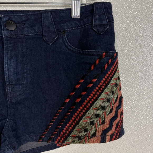 BDG Embroidered Denim Shorts Size 29 Dark Wash Boho Festival Low Rise Stretch - Picture 4 of 14
